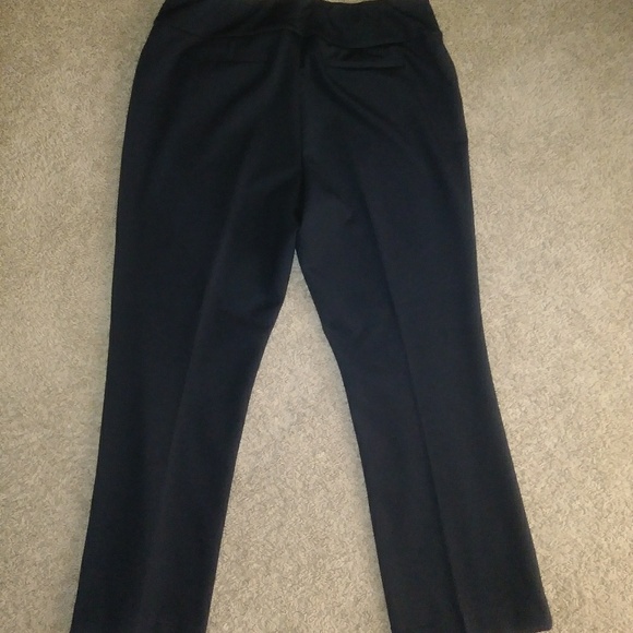 NY&Co pull on pants - Picture 2 of 3